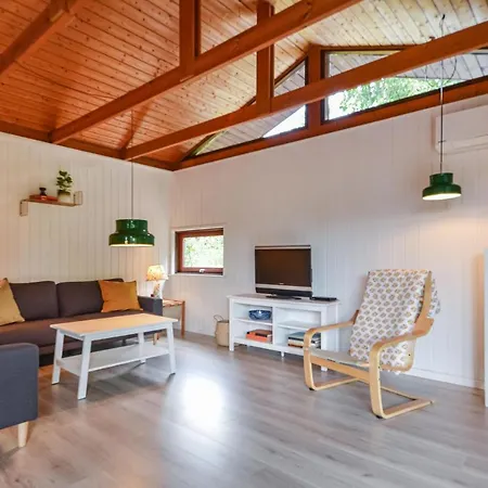 3 Bedroom Stunning In Toftlund