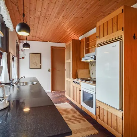 3 Bedroom Stunning In *